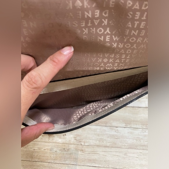 Kate Spade Purse Large Beige Pebbled Leather Crocodile Embossed - Picture 14 of 16